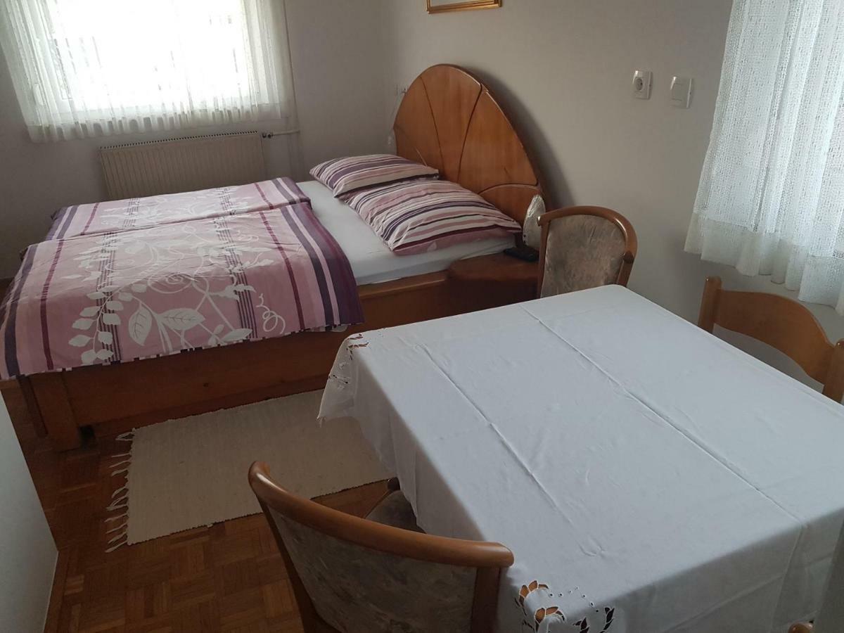 Apartment Lipar Preddvor Esterno foto