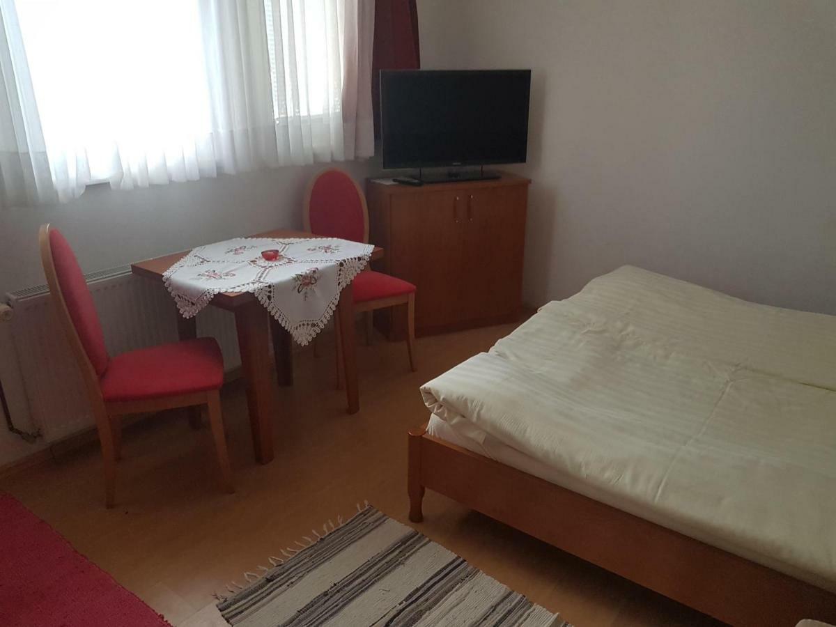 Apartment Lipar Preddvor Esterno foto