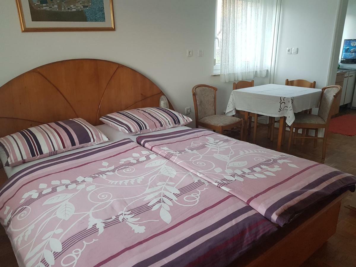 Apartment Lipar Preddvor Esterno foto