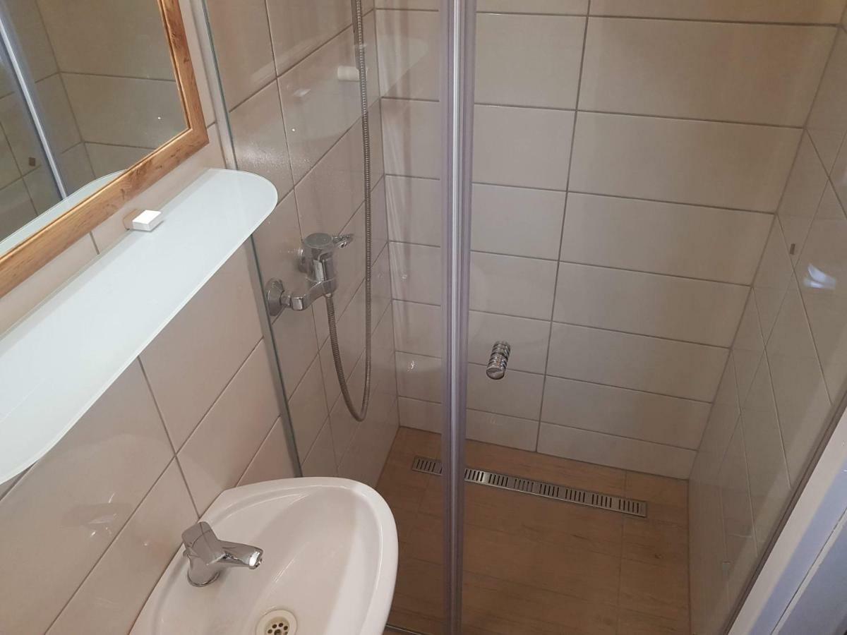 Apartment Lipar Preddvor Esterno foto